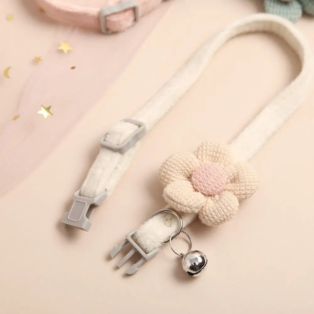 Adjustable Cute Knitting Flower Bell Collar