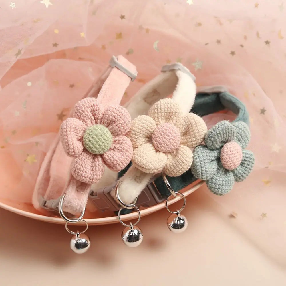 Adjustable Cute Knitting Flower Bell Collar