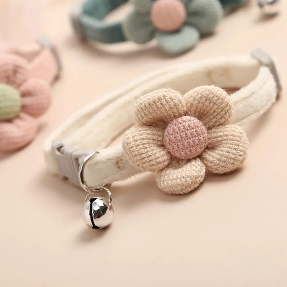 Adjustable Cute Knitting Flower Bell Collar